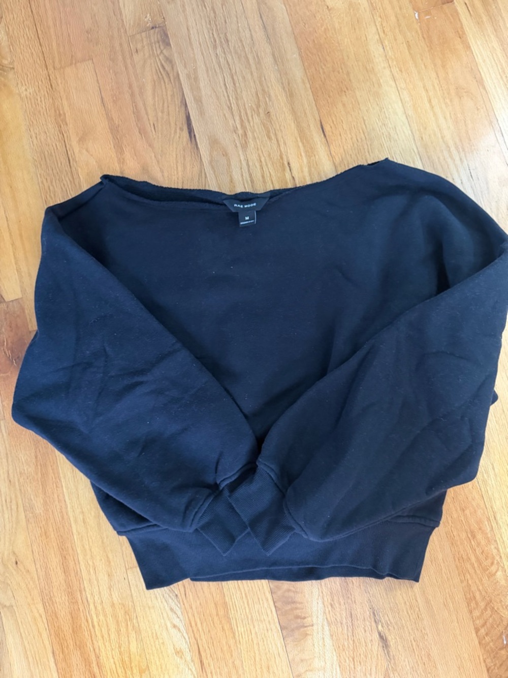 Rae Mode black cut off sweatshirt - size medium